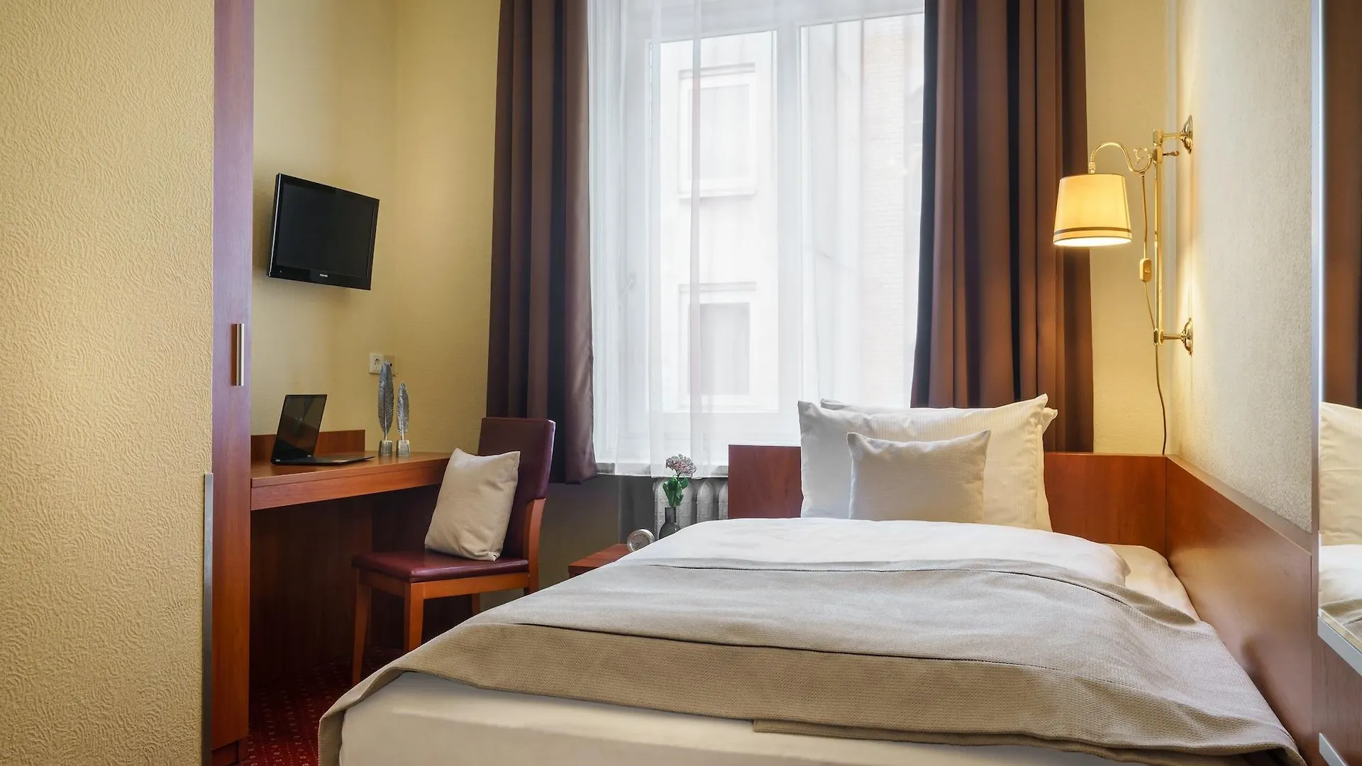 Hotel Kronprinz Hamburg Hauptbahnhof