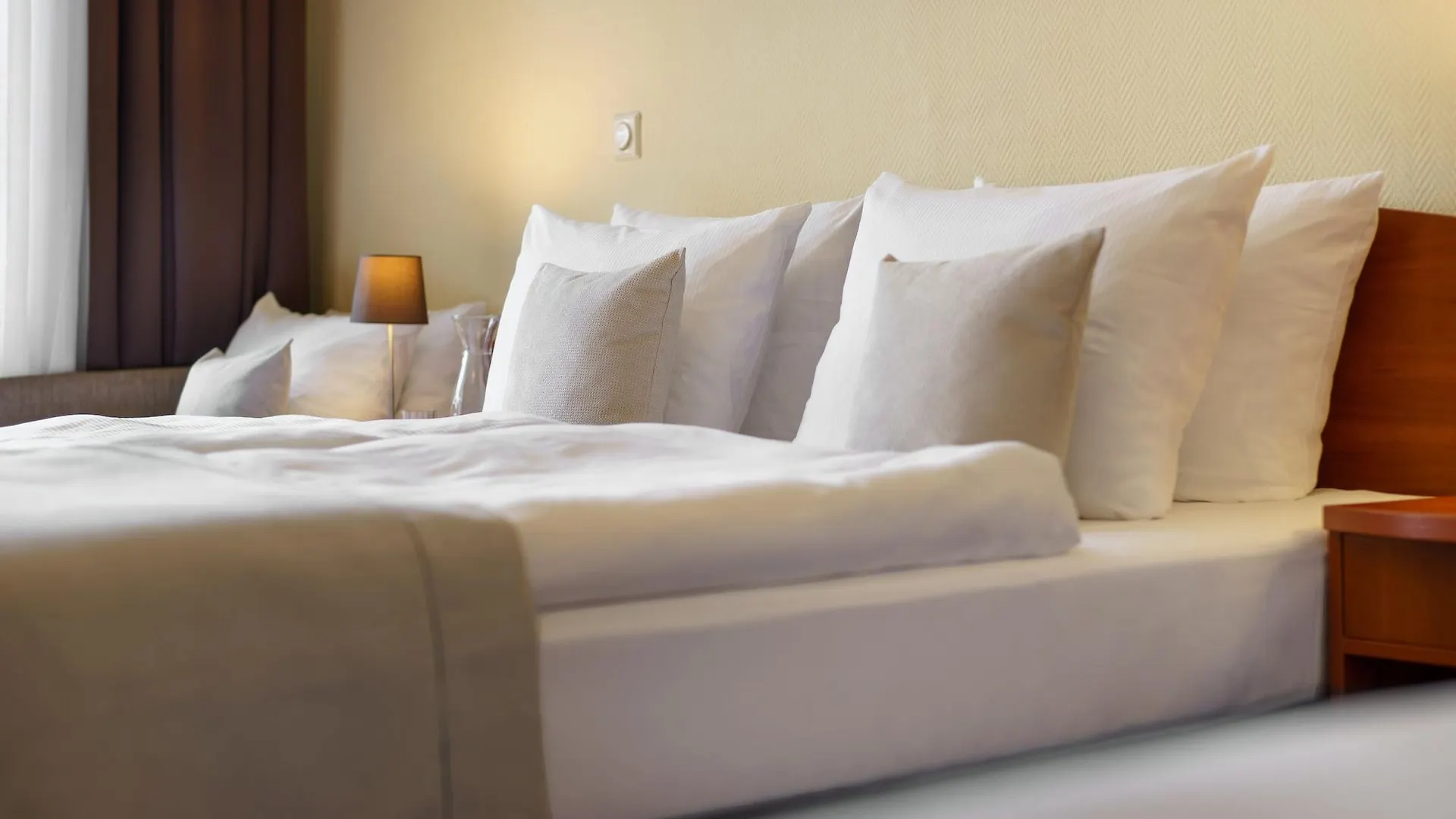 ***  Hotel Kronprinz Hamburg Hauptbahnhof Germany